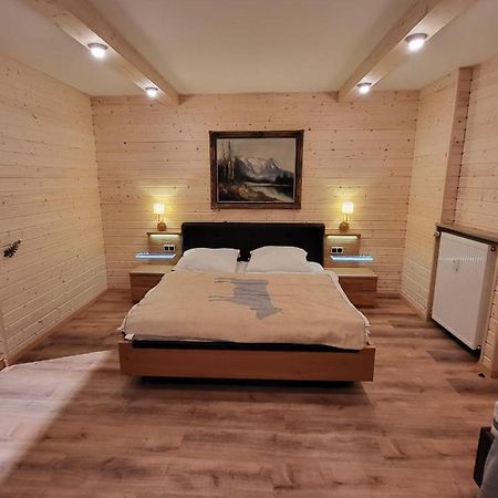 Golden Gapa Central Chalet Apartment 32 جارمش بارتنكيرشن المظهر الخارجي الصورة