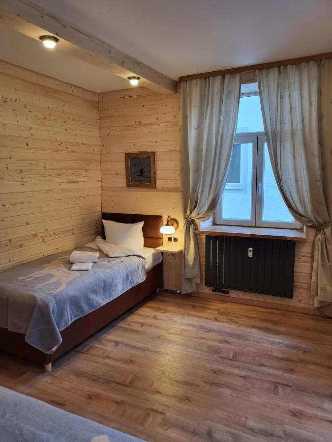 Golden Gapa Central Chalet Apartment 32 جارمش بارتنكيرشن المظهر الخارجي الصورة